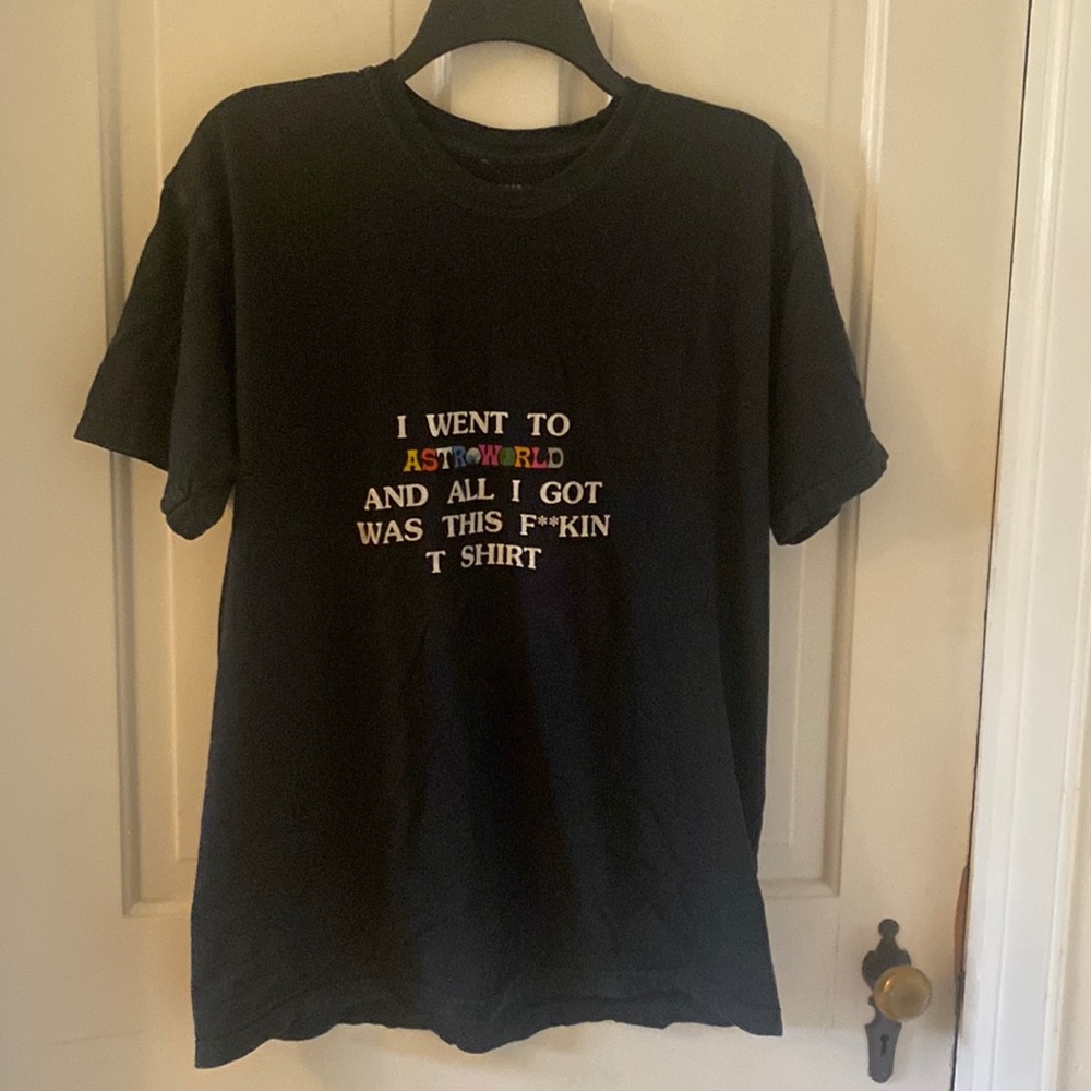 Travis Scott Astroworld black t-shirt. Size adult small. Good used condition.